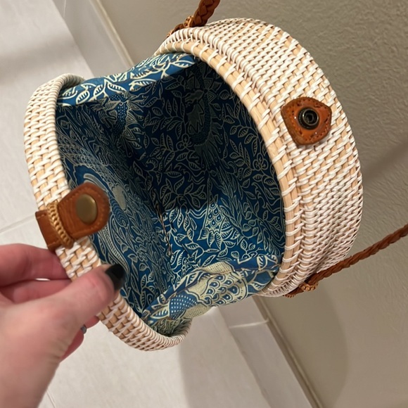 Round Raton Bag from Bali - Picture 4 of 4